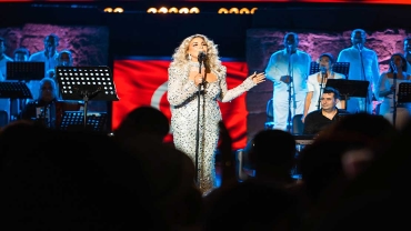 ليلة طرب ووجدان: صوفية صادق تتألق في مهرجان قرطاج 2025